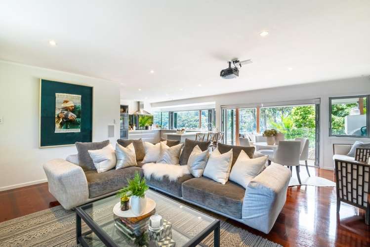 14 Oscar Road Greenhithe_23