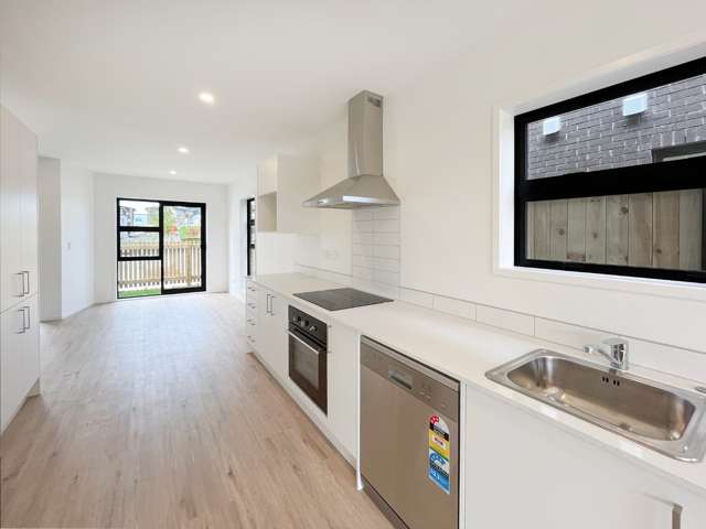 58 Rauemi Way 1802_3