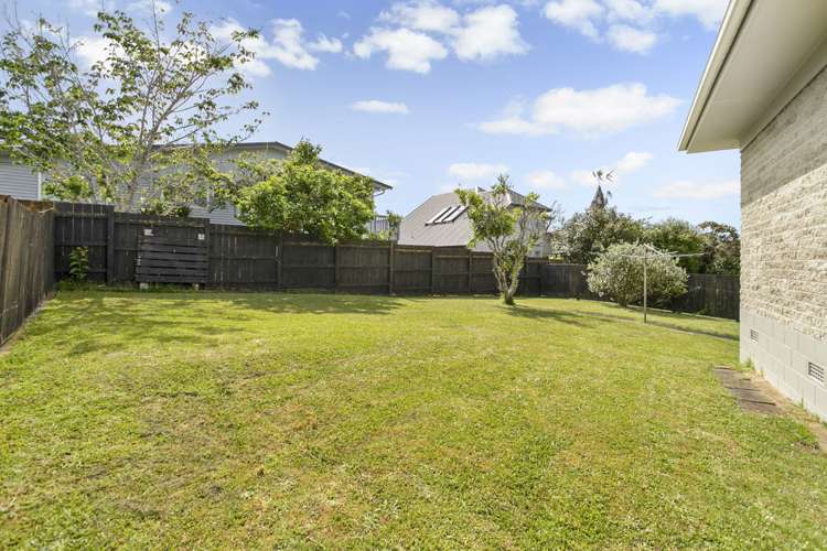 6 Bodi Place Te Atatu South_15