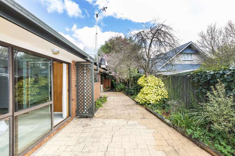 32 Saint Martins Road Saint Martins_19