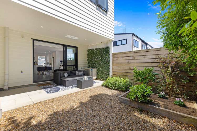 8 Whakahui Lane Mangere Bridge_15