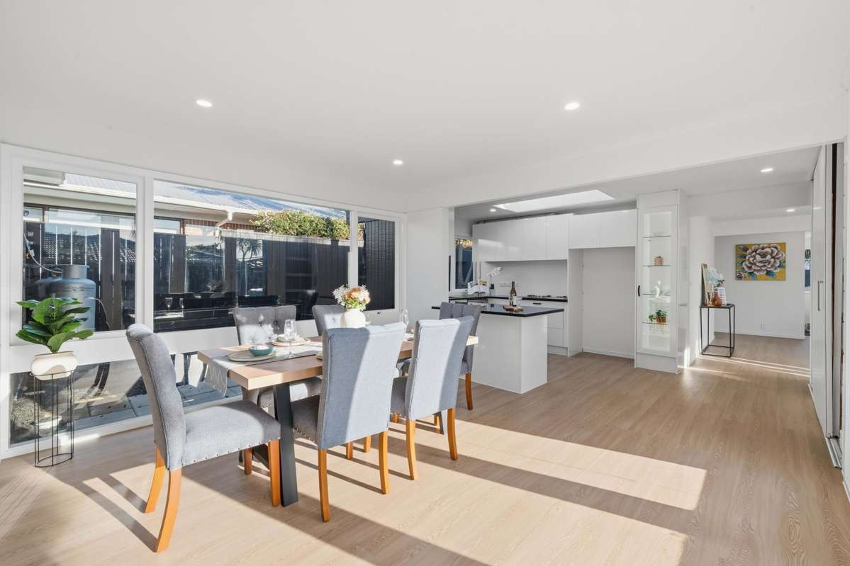 21 Lawrence Crescent_5