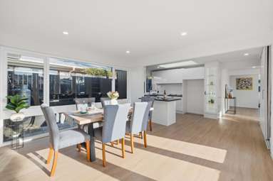 21 Lawrence Crescent_3