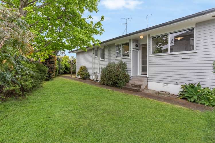 1/7 Studfall Street Pakuranga Heights_1