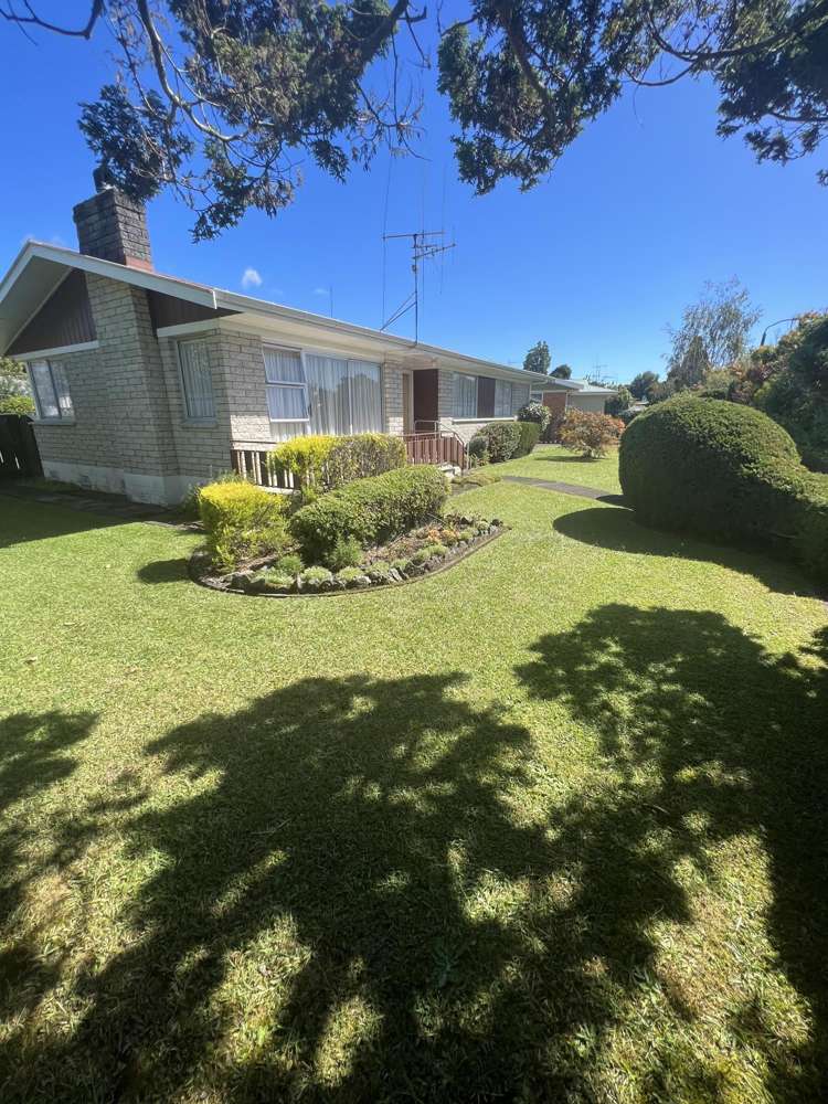 1 Maple Avenue Dinsdale_16