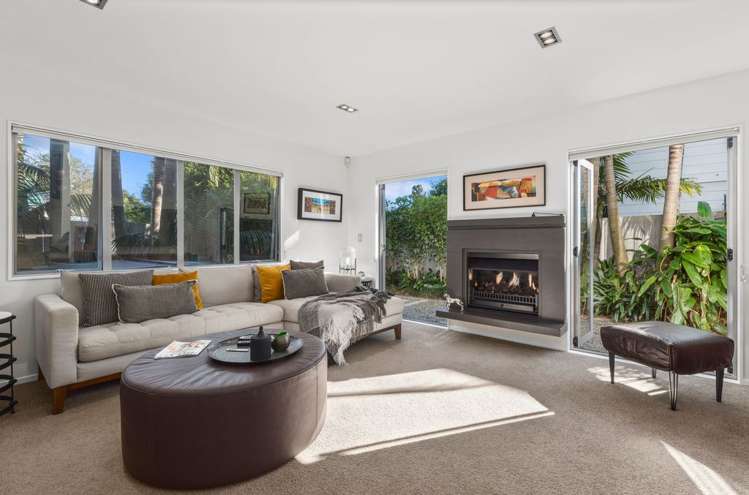 2/25 Napier Avenue Takapuna_9