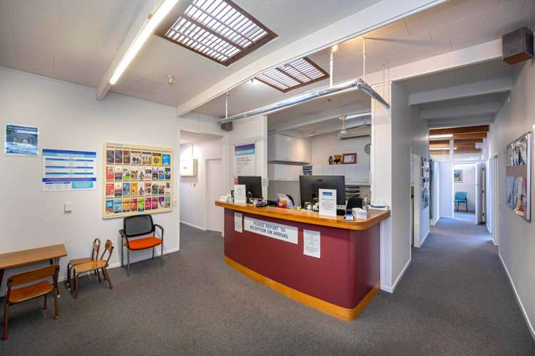 Shop 3/172-174 Kitchener Road Milford_1