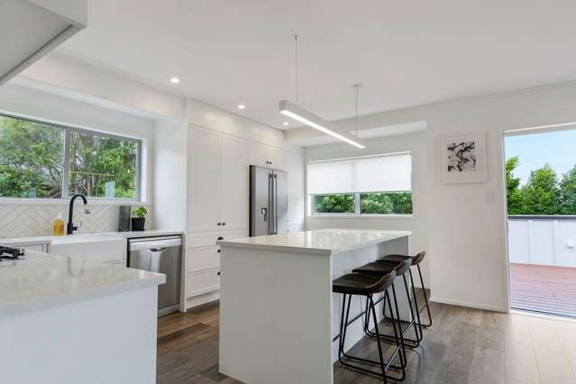 2/61a Target Road Totara Vale_3