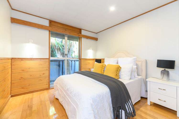 2 Meadway Sunnyhills_26