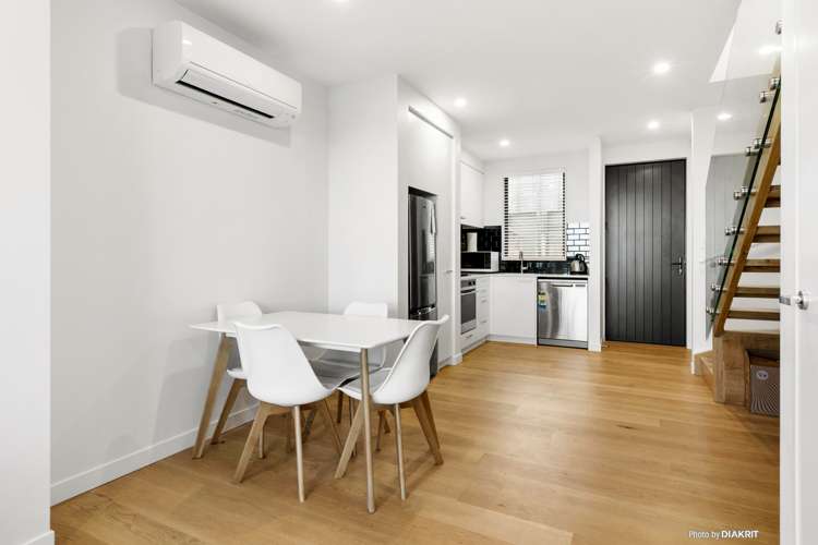 2/52 High Street Island Bay_6