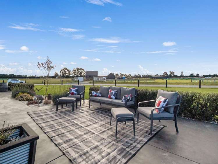 12 Meadowlands Green Allenton_19