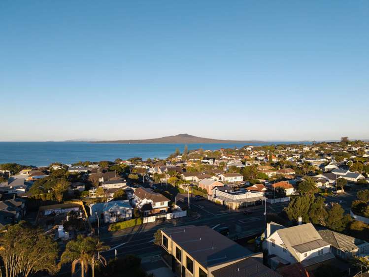 399 Lake Road Takapuna_11