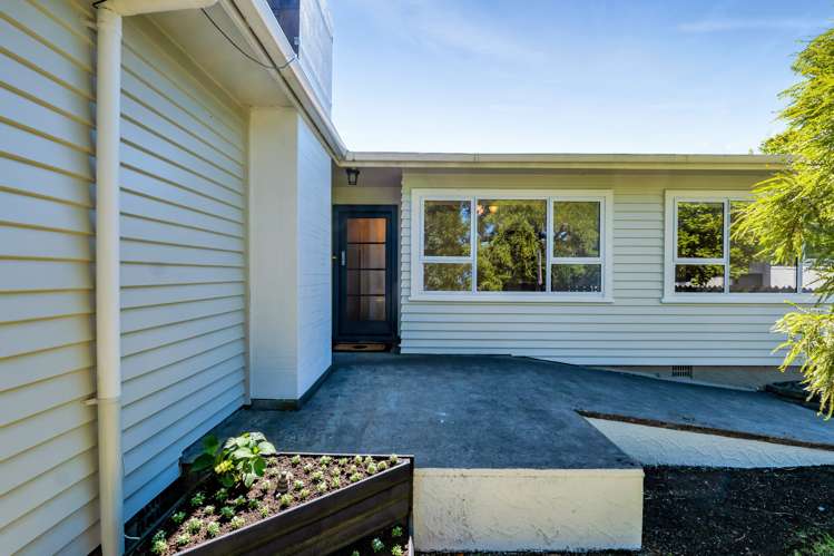 15 Rimu Street Strandon_28