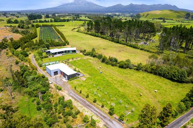 438B Alfred Road Egmont Village_1