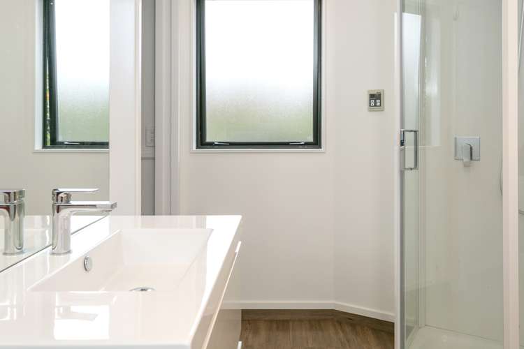 2/73 Harvey Street Waipahihi_11