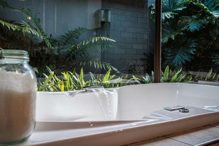 97 Wairoa Road Wairoa_13