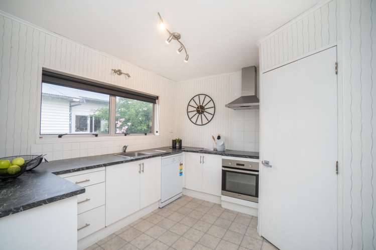 24 Chelwood Street Takaro_9