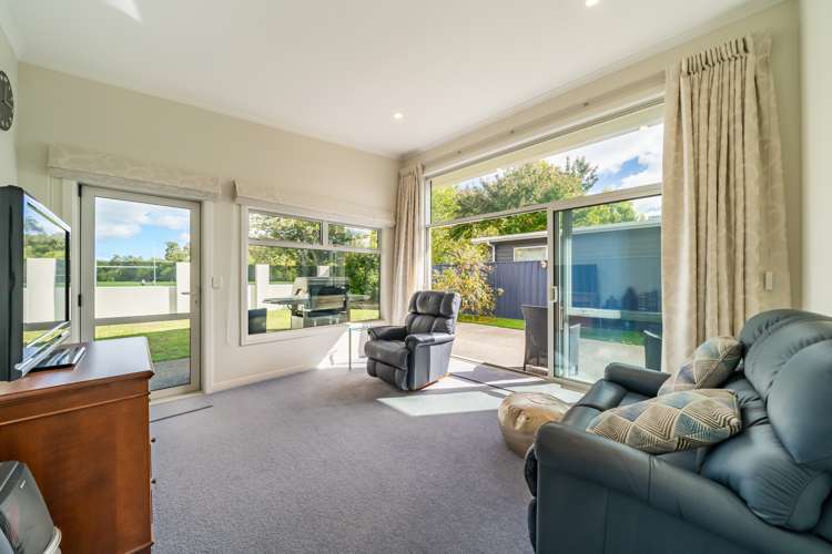 17 Parkwood Grove Trentham_13