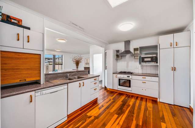 42 Alamein Crescent Onekawa_1