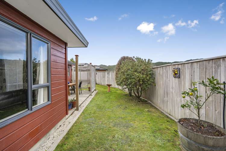15 Sun Valley Grove Wainuiomata_16