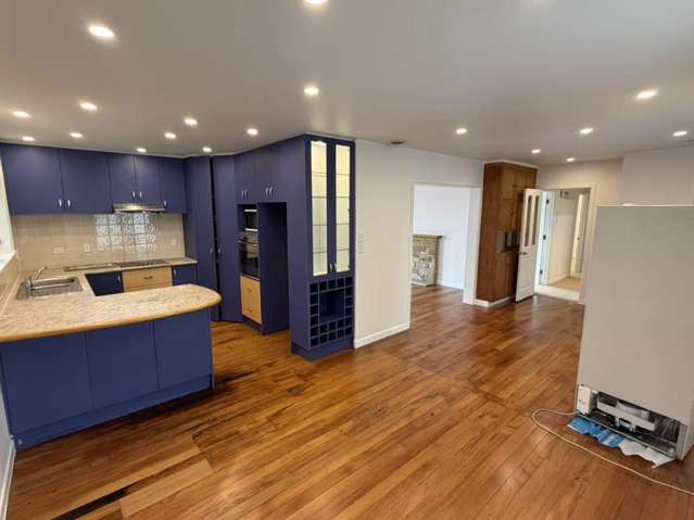 Spacious 4 Bedroom + Study Home with 2 Bathrooms in Prime Greenlane Location