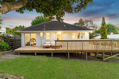 15 Rosecamp Road_2