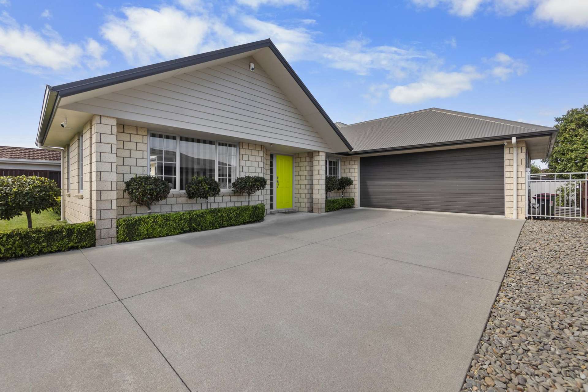 17 Farleigh Close Huntington_0