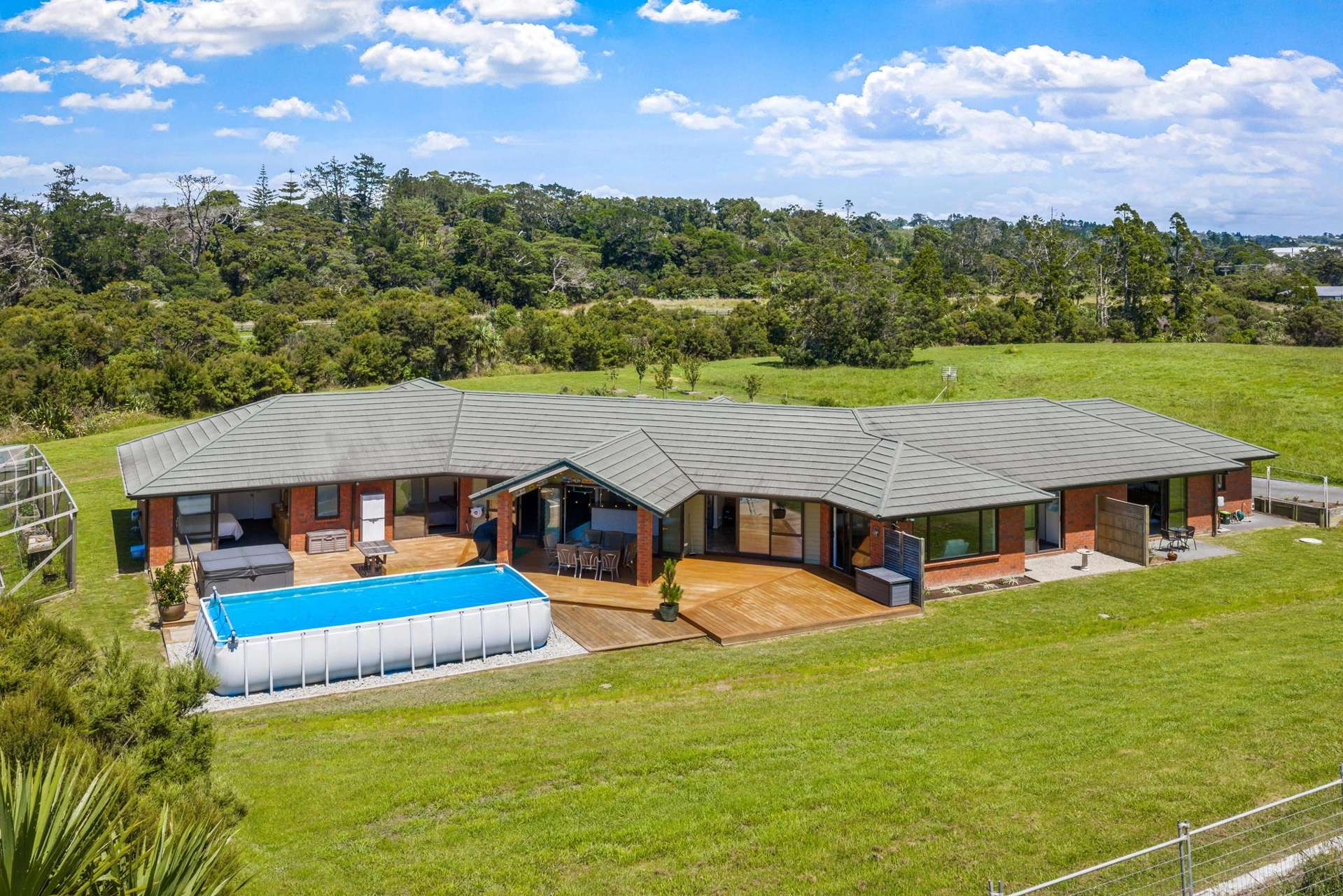 13 & 13a Te Awa Place Red Beach_0