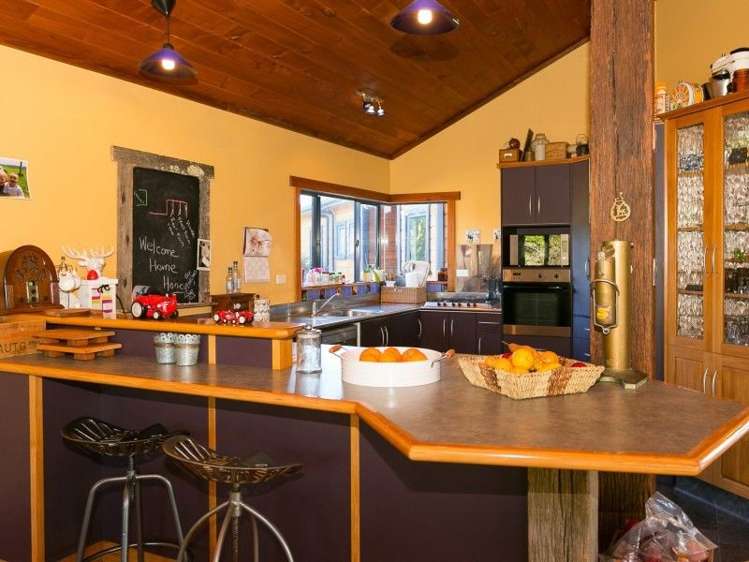 5881 Mountain Road Normanby_8