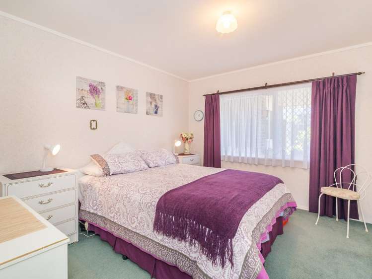 17 Roband Crescent Brown Owl_16