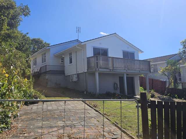 Charming 3BR Home in Massey, Auckland