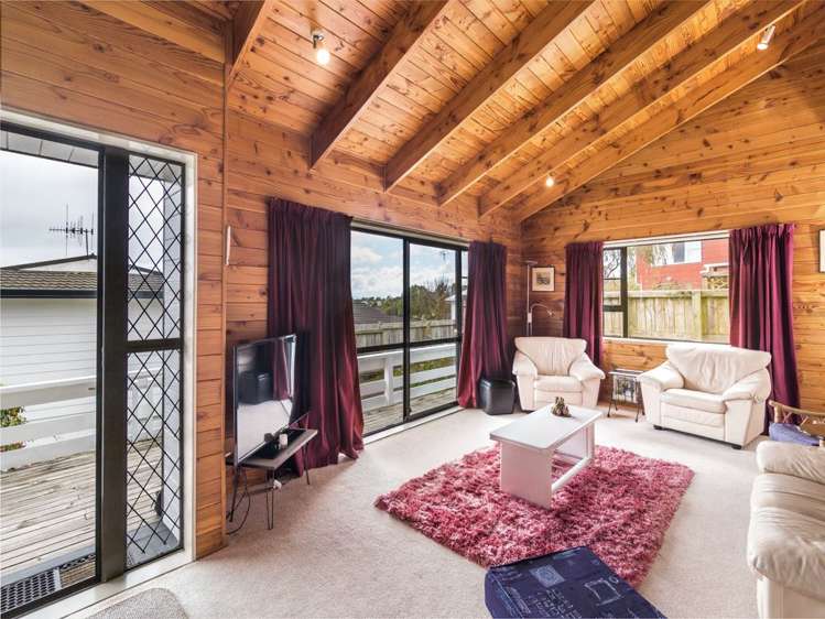 2/40 Puriri Street Hilltop_6