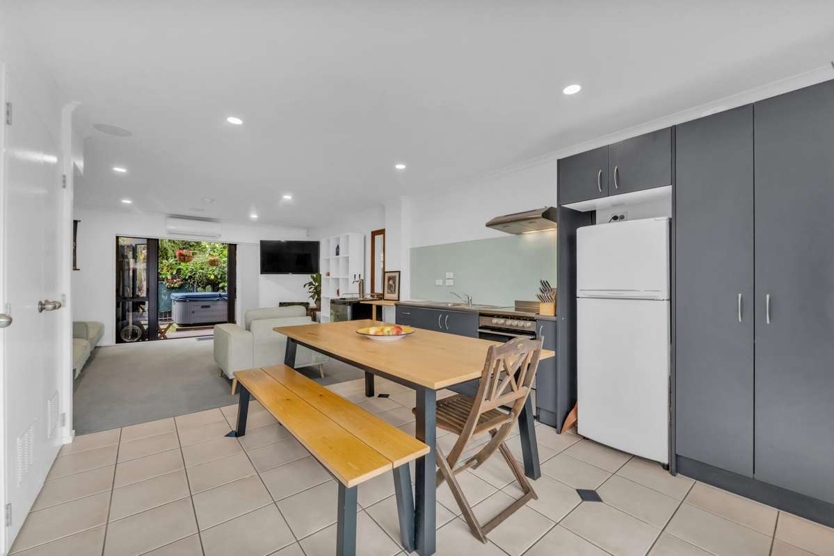 14/3 Ambrico Place_5