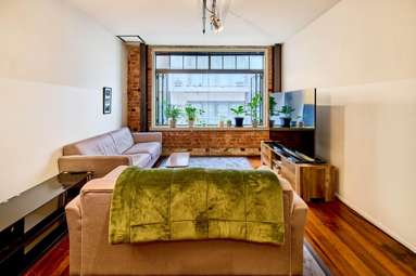 8/20 Egmont Street_1