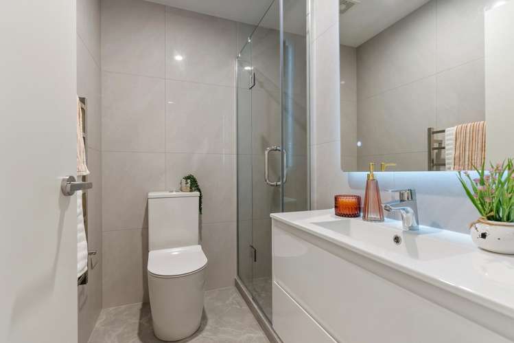 25 Warren Avenue Three Kings_13