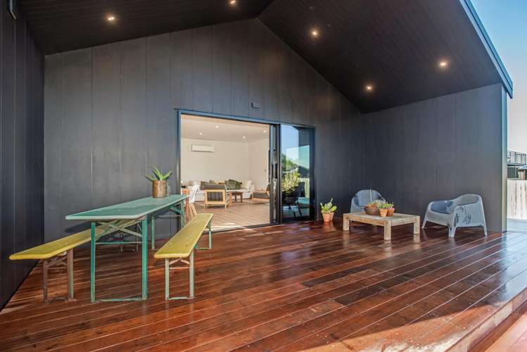 4 Tarapuka Way Māhia_10
