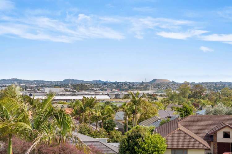 4 Armstrong Farm Drive East Tamaki Heights_4