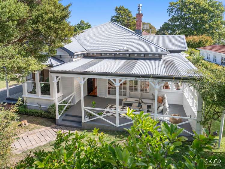 2 Barton Road Heretaunga_32