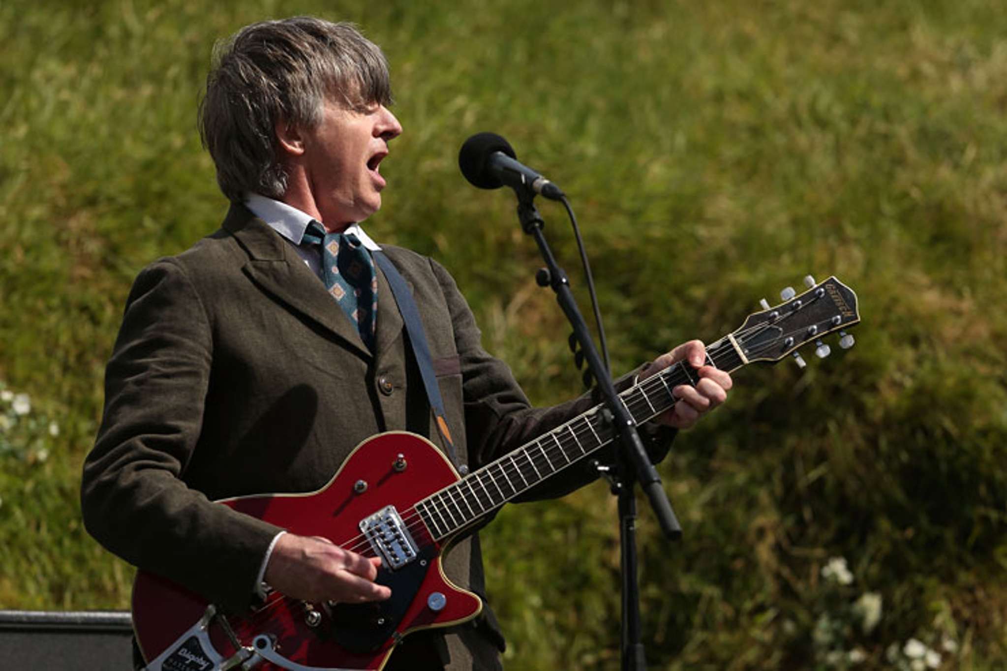 Neil Finn splashes $7m on new crowded house