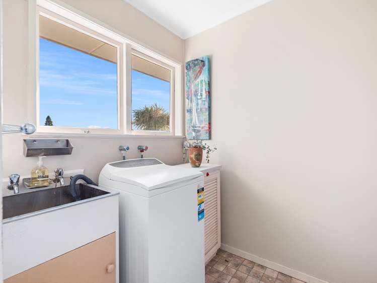 2 Jules Way Otumoetai_13