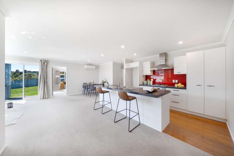 9 Ken Douglas Drive Aotea_6
