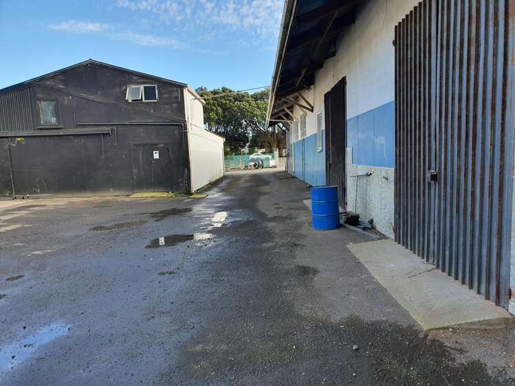 696 Devon Road Waiwhakaiho_2