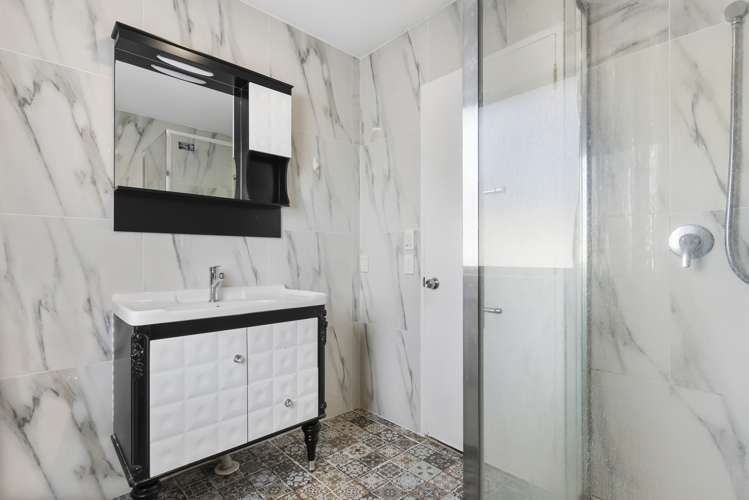 28 Castlehill Court Wattle Downs_7