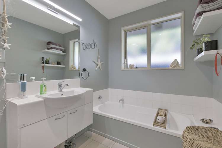 61 Clearbrook Street Shirley_17