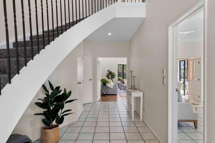 2 Harrys Way Redwood_4