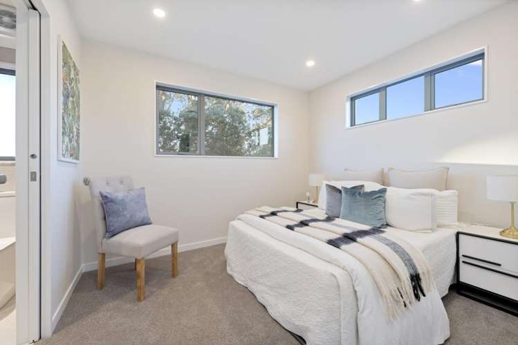 2/5 Hereford Street Te Atatu Peninsula_12