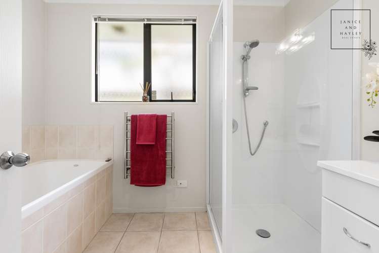 144 Charles Prevost Drive The Gardens_12