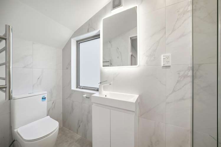 26E Trojan Crescent New Lynn_17