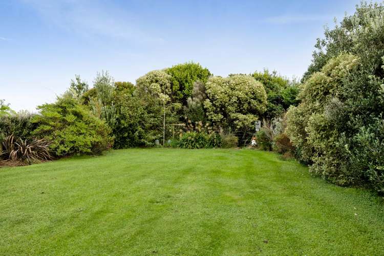 15 Auroa Road Otakeho_8