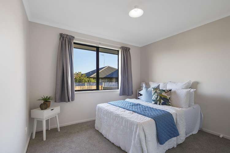 13 Bishopsworth Way Huntington_15